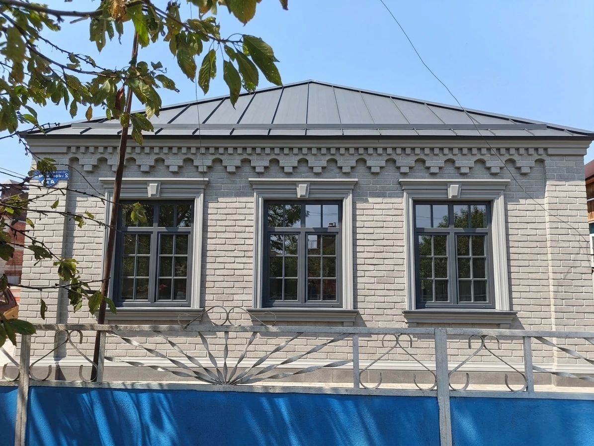 Дизайн фасада в стиле Классический — фото от нейросети AI Facade