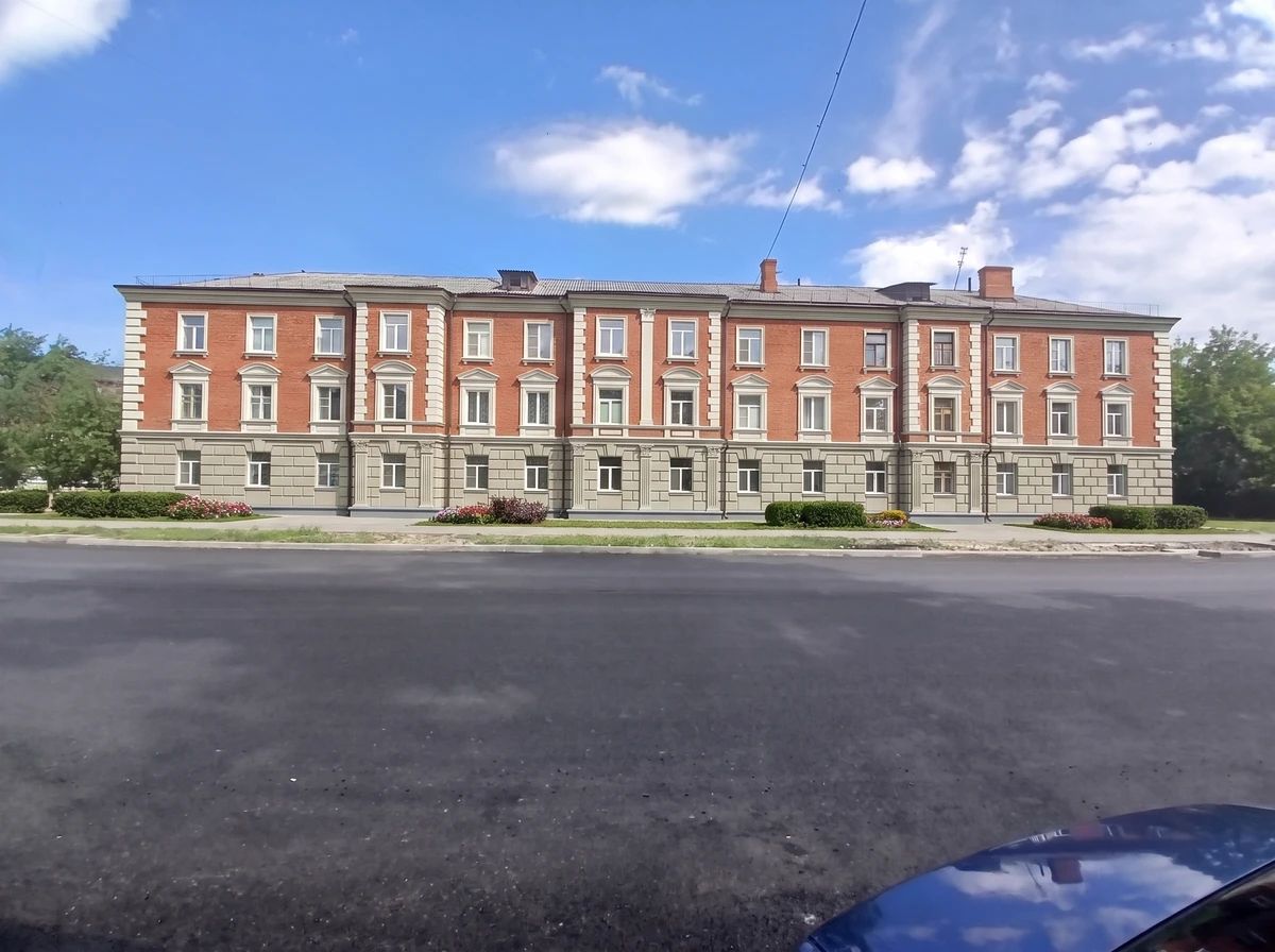 Дизайн фасада в стиле Классический — фото от нейросети AI Facade