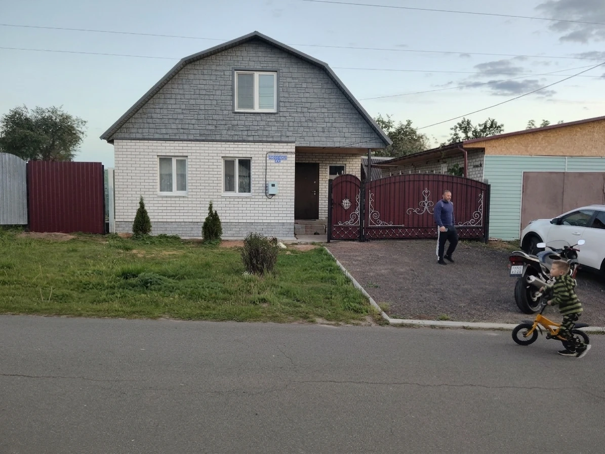 Дизайн фасада в стиле no_style — фото от нейросети AI Facade