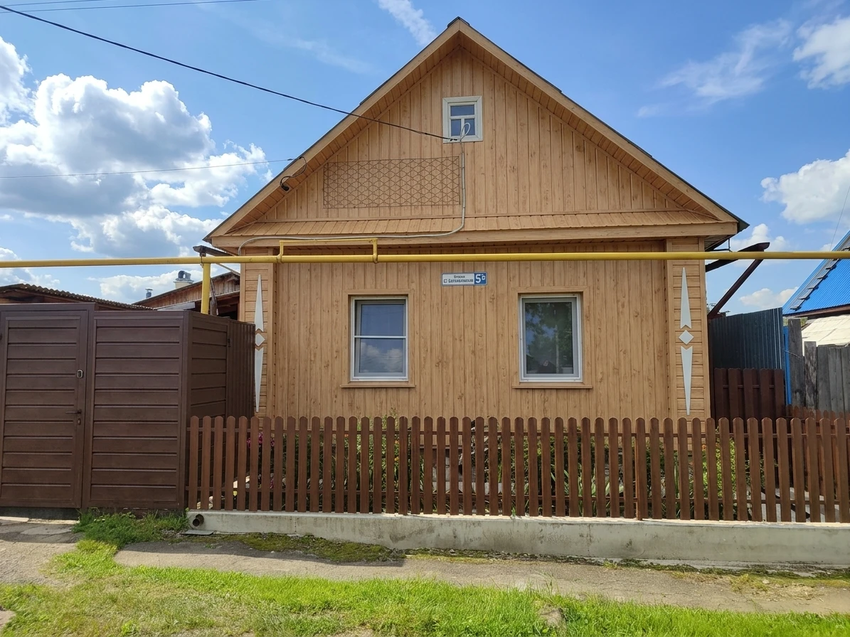 Дизайн фасада в стиле no_style — фото от нейросети AI Facade