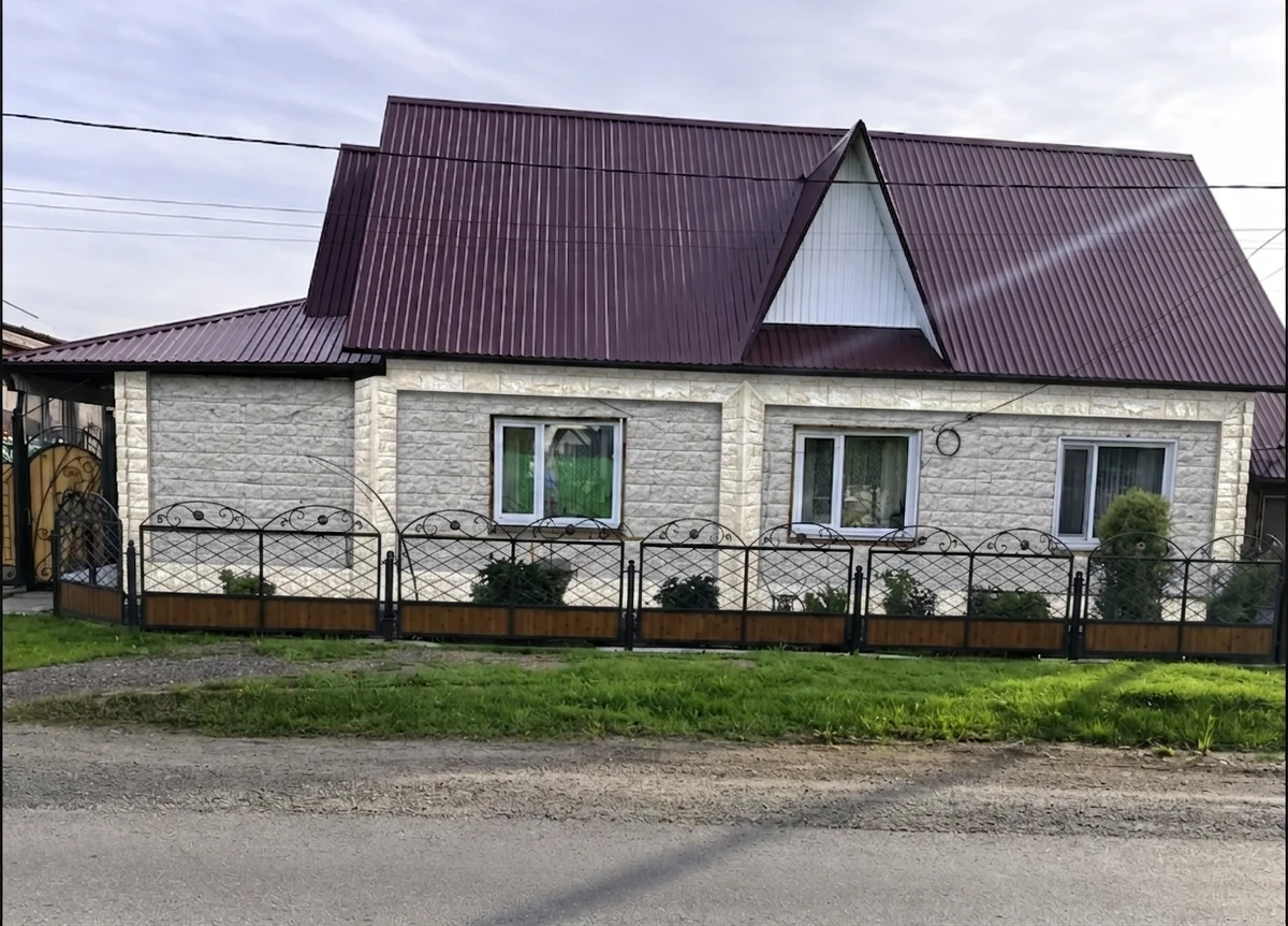 Дизайн фасада в стиле no_style — фото от нейросети AI Facade
