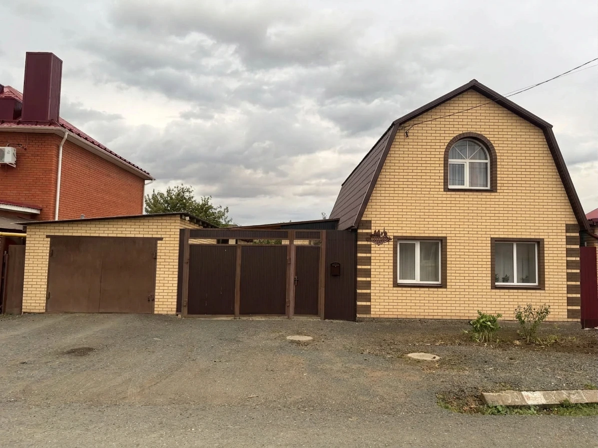 Дизайн фасада в стиле no_style — фото от нейросети AI Facade
