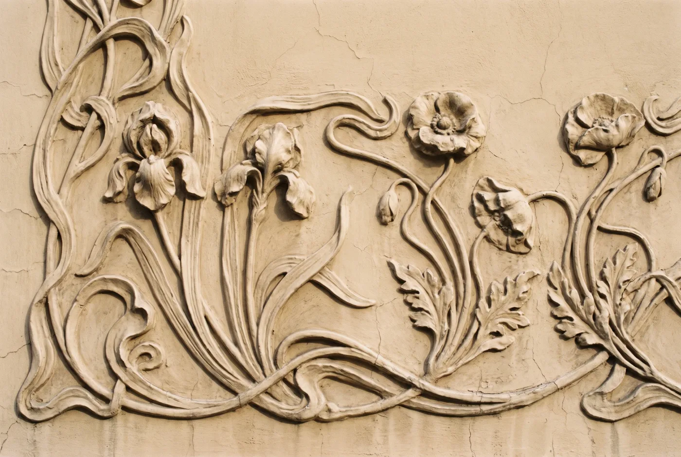 Флоральная лепнина Флоральная лепнина — ар-нуво фасад крупным планом, AI Facade